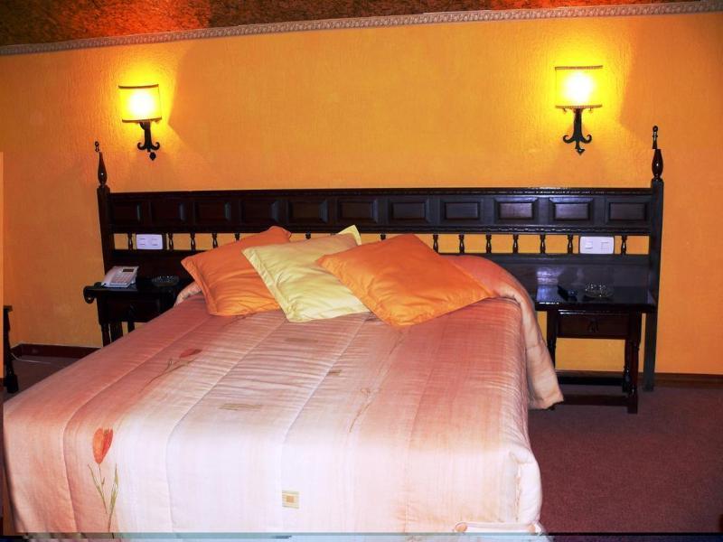 Hotel Restaurante Las Galias Zuera Pokoj fotografie