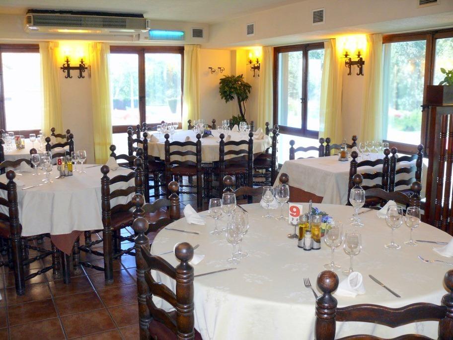 Hotel Restaurante Las Galias Zuera Restaurace fotografie